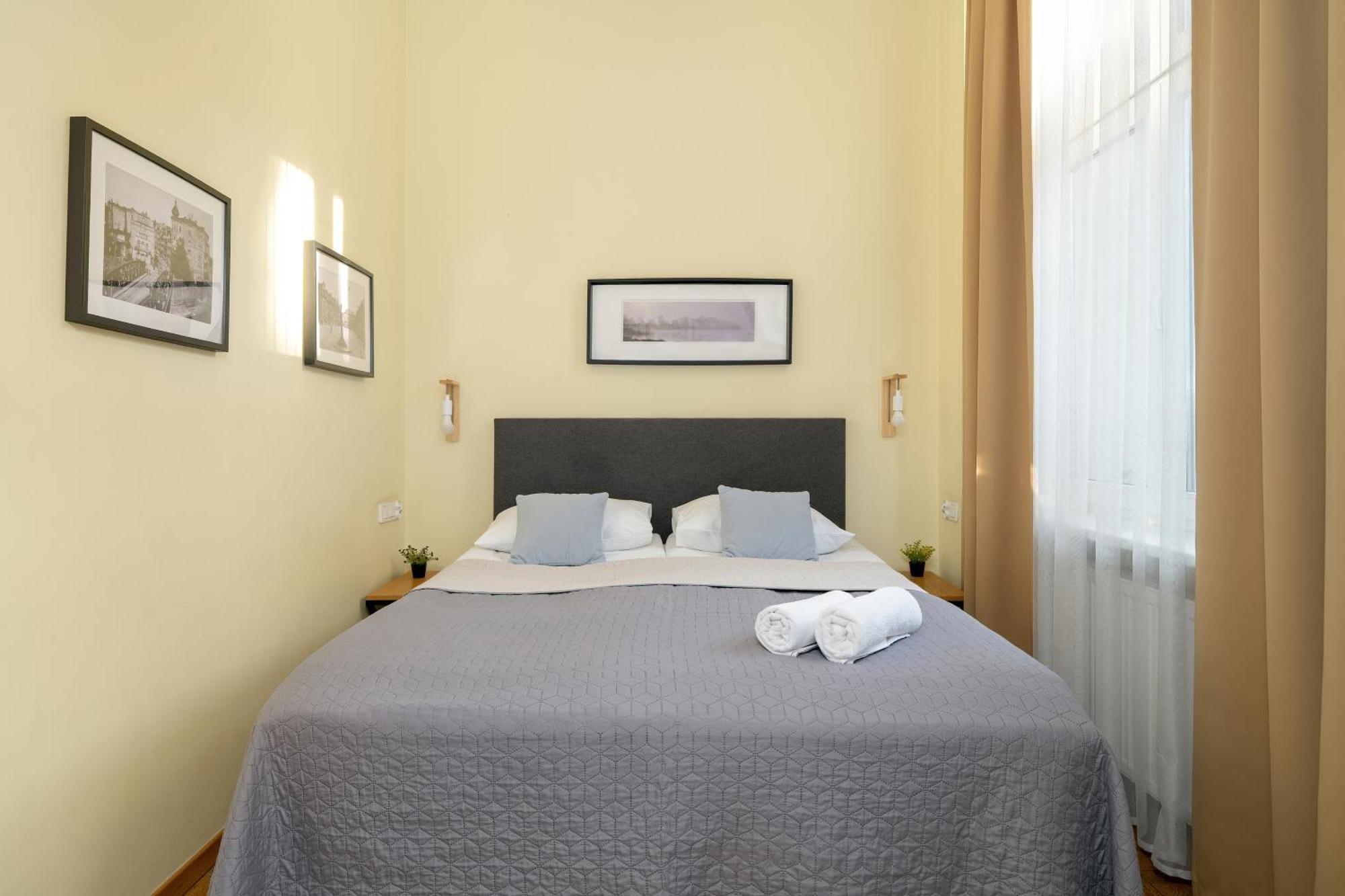Jasne Studia Very Berry W Centrum Poznania By Noclegi Renters Extérieur photo