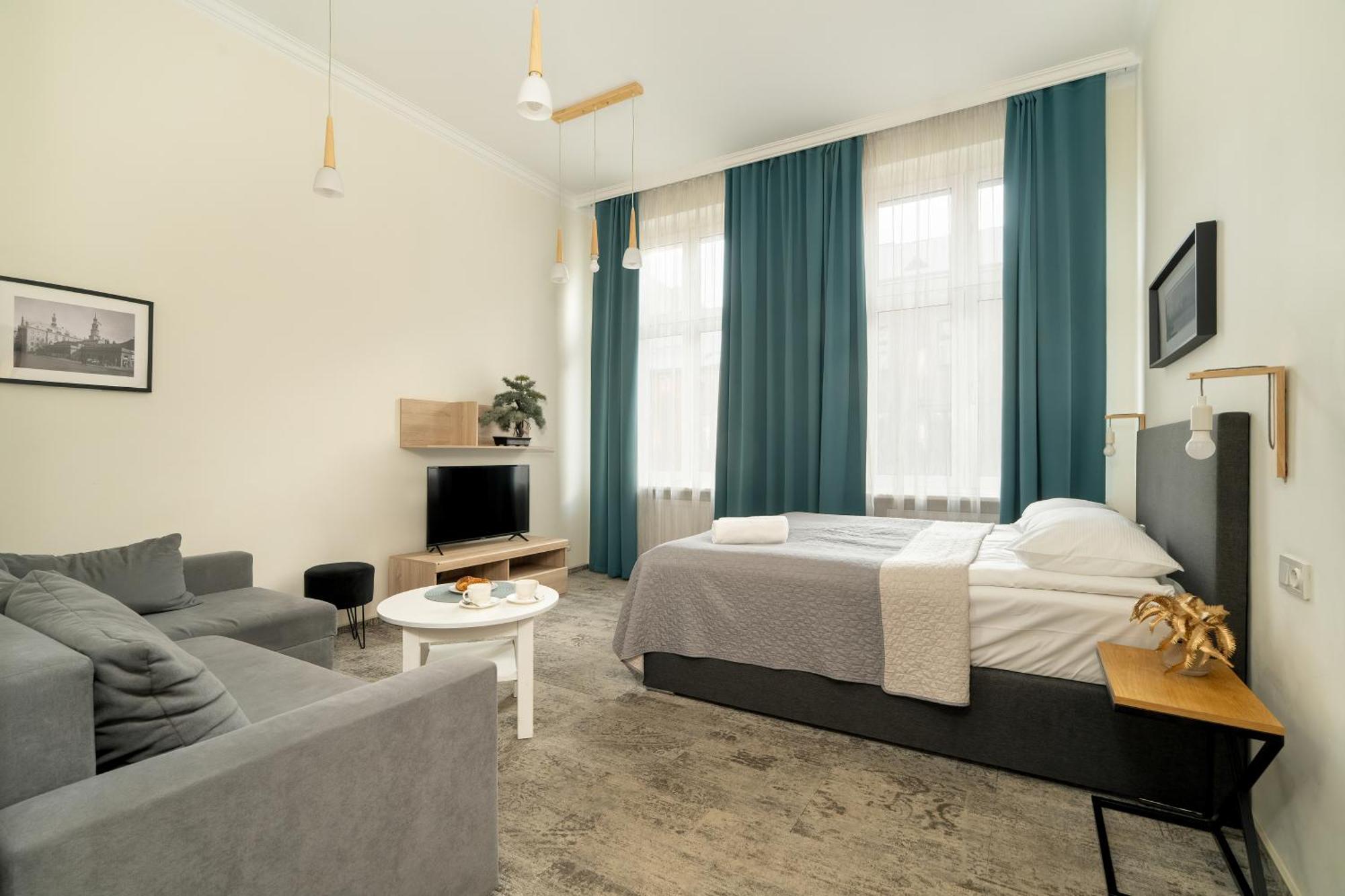 Jasne Studia Very Berry W Centrum Poznania By Noclegi Renters Extérieur photo