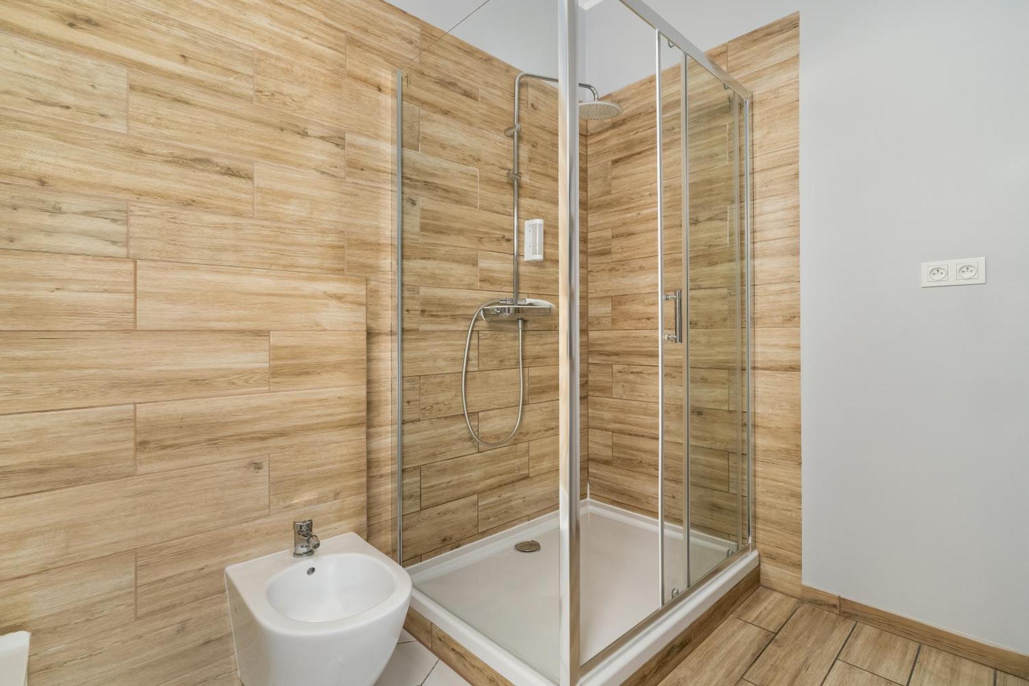 Jasne Studia Very Berry W Centrum Poznania By Noclegi Renters Extérieur photo